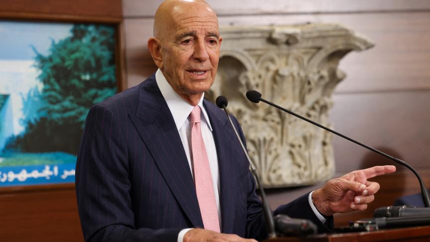 L'envoyé américain Tom Barrack s'exprimant sur les frappes israéliennes