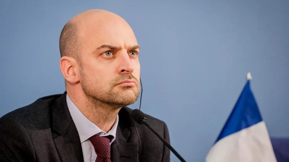 Drapeaux des pays européens imposant des restrictions aux colonies israéliennes