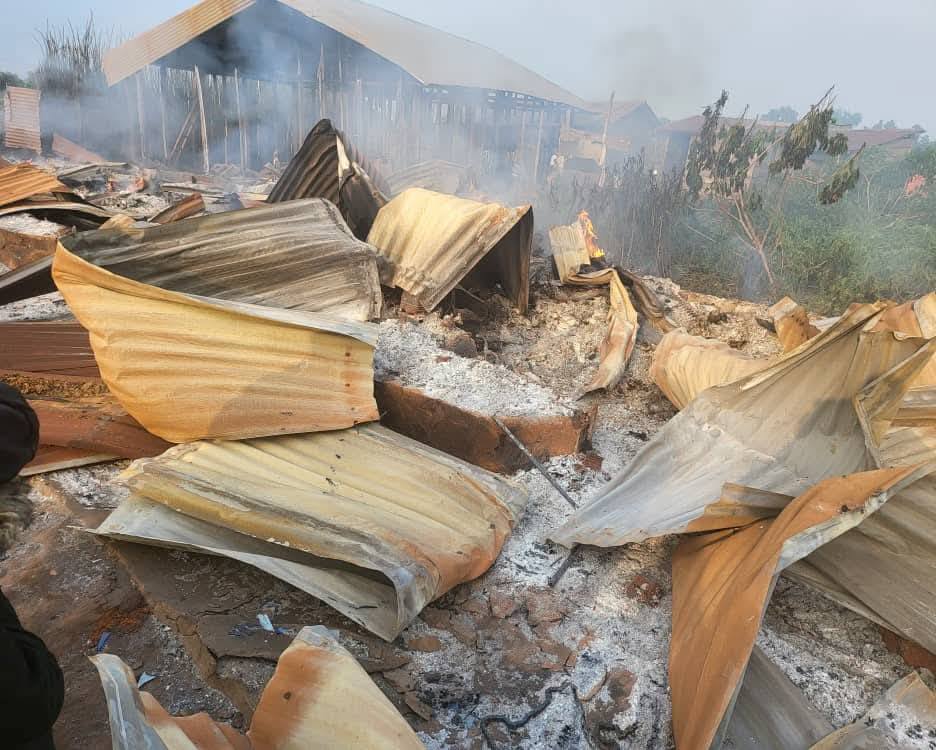 Scène après l'attaque des ADF à Komanda, Ituri