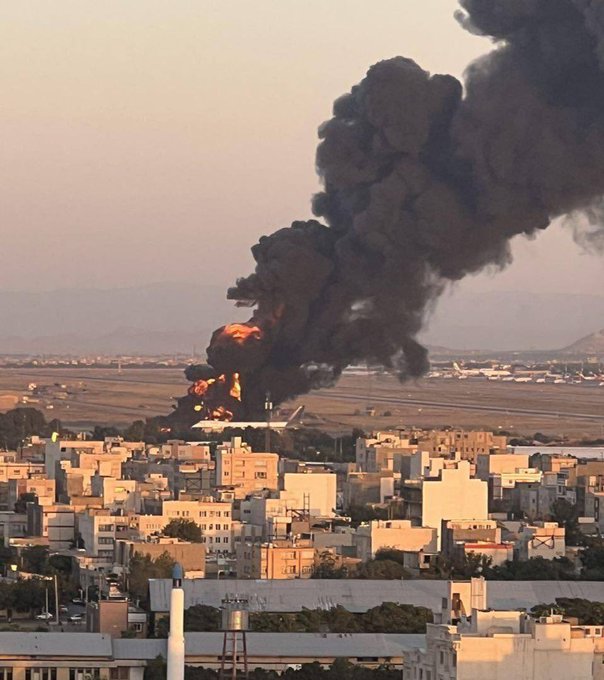 Aéroport de Mashhad en flammes