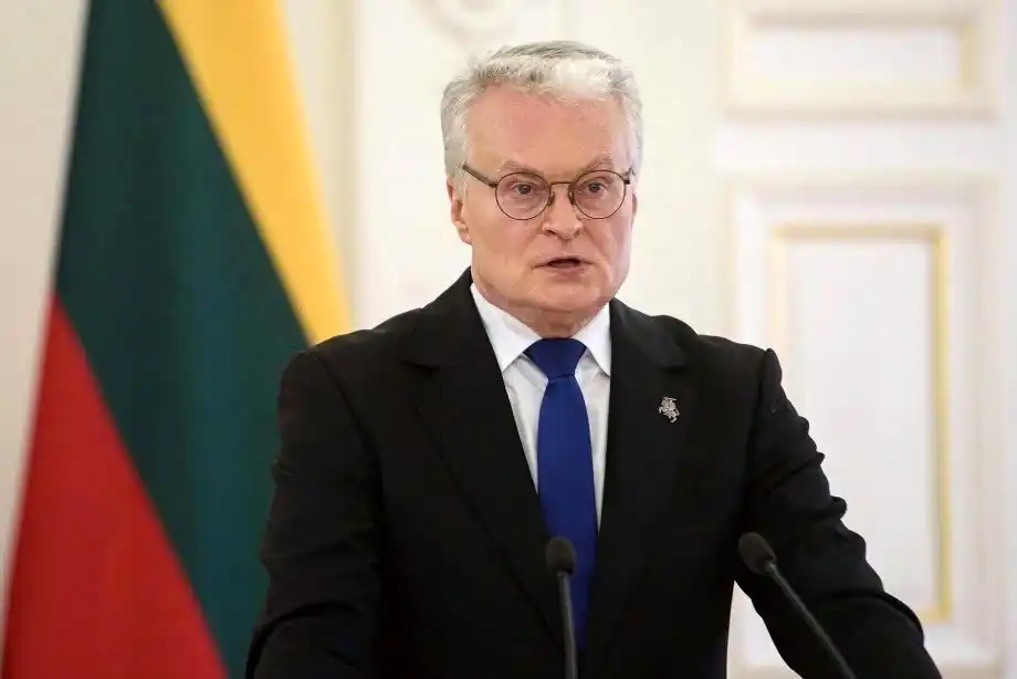 Image d'illustration du président lituanien Gitanas Nausėda et de l'incident de drone